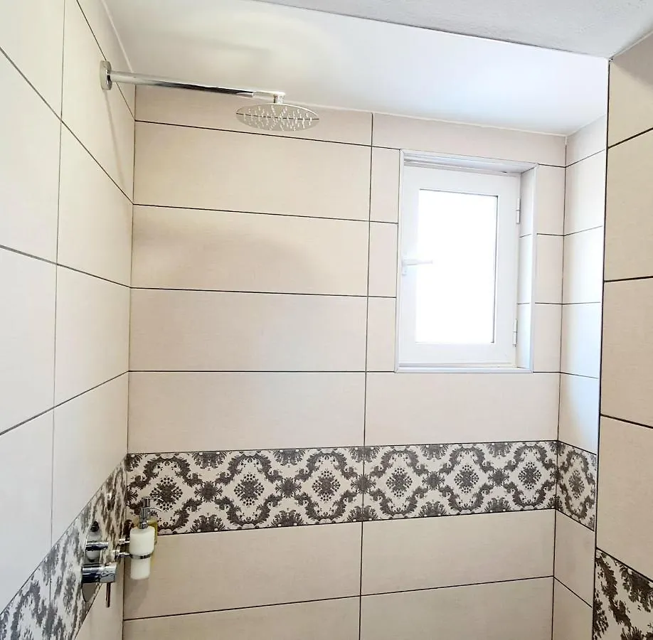 2V1 - 21 Dhjetori Apartment Tirana
