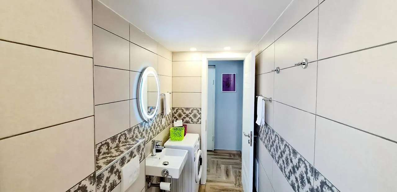 2V1 - 21 Dhjetori Apartment Tirana