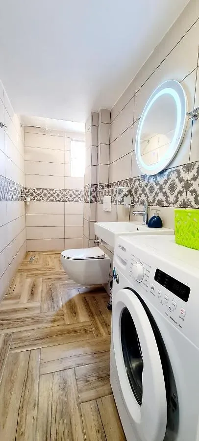 2V1 - 21 Dhjetori Apartment Tirana