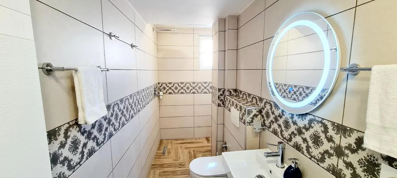 2V1 - 21 Dhjetori Apartment Tirana